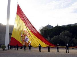 Solemne izado de Bandera con motivo del Día de la Constitución