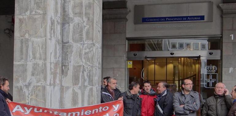 Cascos pide a Fernández que cumpla la "palabra dada" a los trabajadores excedentes de Naval Gijón