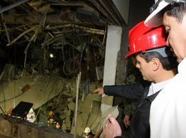 La PGR investiga la explosión en la torre Pemex, con 25 muertos y 80 heridos