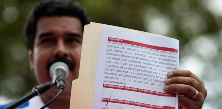 Chávez firmó proyectos para fortalecer la petrolera nacional, dice Maduro 