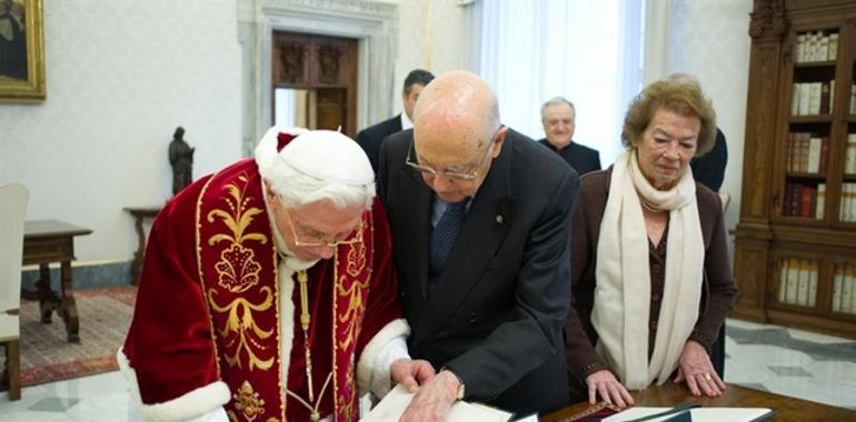 Benedicto XVI expresa a Napolitano sus mejores deseos por el bien de Italia