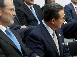 Peña Nieto rubrica su primera reforma constitucional, para la Educación