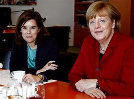 Sáenz de Santamaría se lo pone blanco sobre negro a Merkel 