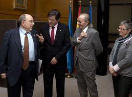 El presidente del Principado recibe a la AAAA de la Universidad de Oviedo