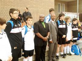 El Valencia C. F. abrirá una escuela de fútbol en Guinea