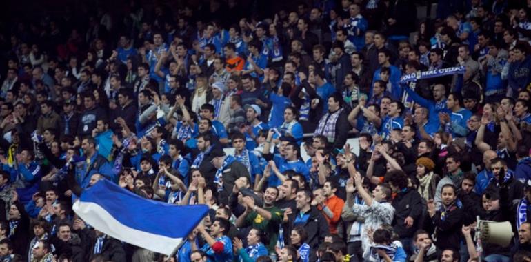 El Oviedo se reúne con las peñas para fijar los precios del playoff