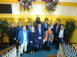 Mierenses en el Mundo premian a Pedro Civera y a José Antonio Busto Villa