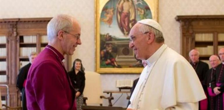 El Papa recibe al Arzobispo de Canterbury en camino a la unidad