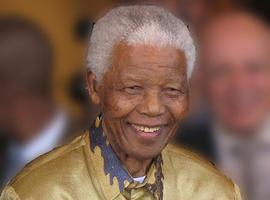 Zuma pide a los sudafricanos \"hacer algo grande por la humanidad\" el día del cumpleaños de Mandela