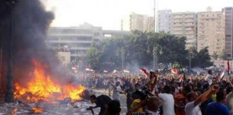 Nuevos enfrentamientos en Egipto dejan al menos 42 muertos y 300 heridos  
