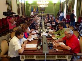El pleno municipal reclama al Principado que adjudique todas las viviendas sociales vacías en Oviedo