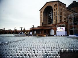 Miles de creyentes hicieron vigilia ante La Aparecida esperando al Papa