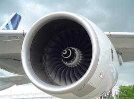 Investigadores asturianos revolucionan el control de la vida útil de los motores de avión