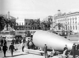 El submarino Peral emerge en Cartagena 125 años después 
