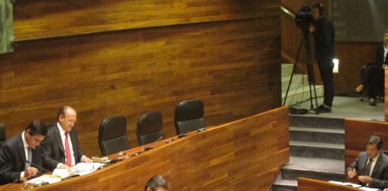 Prendes (UPyD) exige a Fernández (PSOE) que "se mueva" ante el aumento del paro