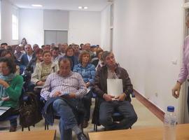 Conferencia informativa para ganaderos en Allande sobre yudas de la PAC