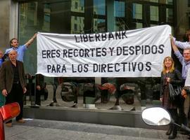 Liberbank llama a los sindicatos a negociar tras la anulación del ERTE