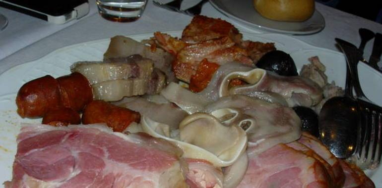 Detenidas una madre y su hija por comer de baberu en restaurantes de Gijón más de 6.000 €