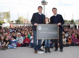 Iker Casillas da el \saque\ de la mayor campaña contra el acoso escolar en España