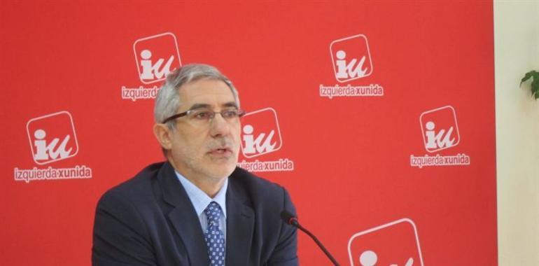  Llamazares insta a Fernández a elegir entre IU o el PP a la hora de apoyar las cuentas