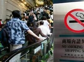 China prohíbe fumar en lugares públicos 