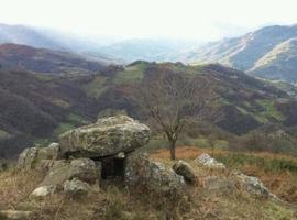 San Martín señalizará el acceso al dolmen de la campa L’Españal
