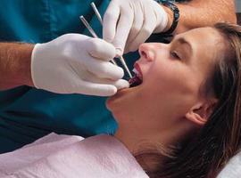 Los dentistas asturianos recuerdan la importancia para la salud del cuidado dental