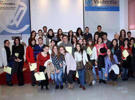 Futuros médicos internos residentes, entre ellos asturianos, visitan el Valdecilla
