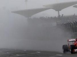 Carrerón de Alonso en China y vuelta al podio