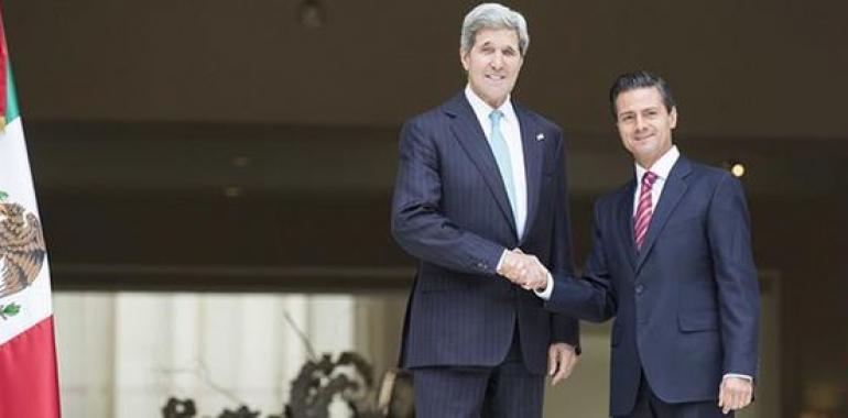 Encuentro en México Peña Nieto y John Kerry