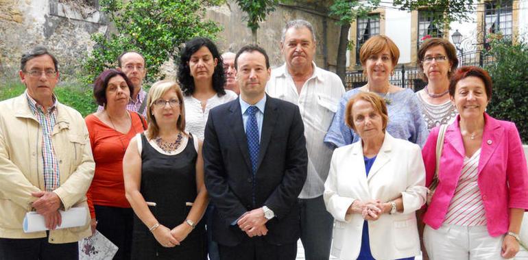El Gobierno asturiano crea una Comisión de Seguimiento de la Población Retornada