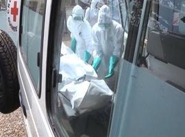 El médicu con ébola tratáu nEEUU recibe lalta, tres alministrase-y ZMapp