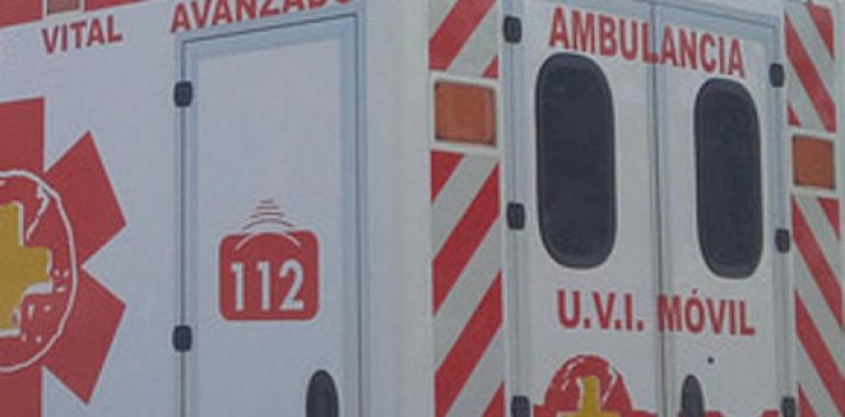 Hospitalizada una mujer encontrada con graves heridas junto a las vías del tren en Nava