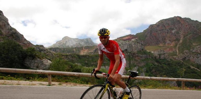 #Ciclismo #Asturiano: Una caída priva a Dani Navarro de la novena posición