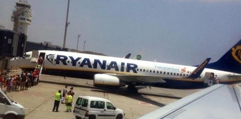 Ryanair niega que discrimine a los pasaxeros con discapacidá