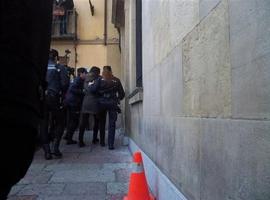 Llibertá baxo fianza de 10.000 euros pa la policía llocal arrestada pol crime dIsabel Carrasco