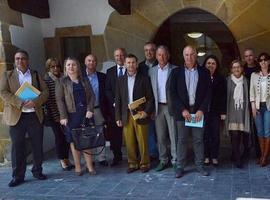 Los alcaldes de la primera ruta de Carlos V celebran Junta 500 años después en Villaviciosa