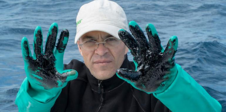 Greenpeace alerta sobre la aparición de fuel en las costas del sur de Canarias