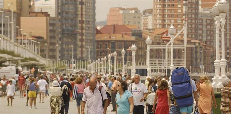 El número de turistas crece en Asturias más de un 12% en abril
