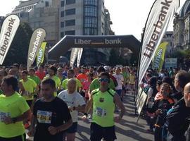 Domingo deportivo en Oviedo con la Media Maratón y las 8 Millas de Alberto Suárez Laso