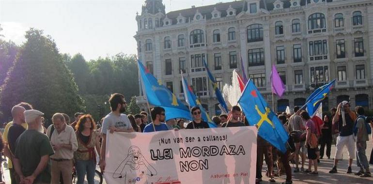 Concentración en Oviedo contra la Ley Mordaza