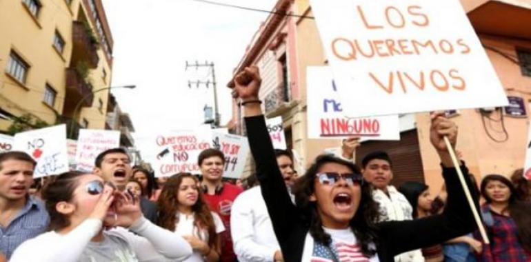 #México: Familias exigen devolución estudiantes secuestrados en Ayotzinapa 