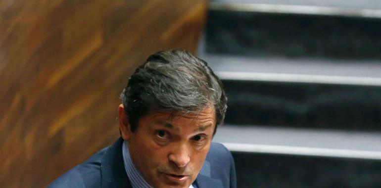 Javier Fernández apoyará una comisión de investigación sobre El Musel