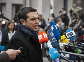 Tsipras dimite pero pedirá nuevamente la confianza de los griegos