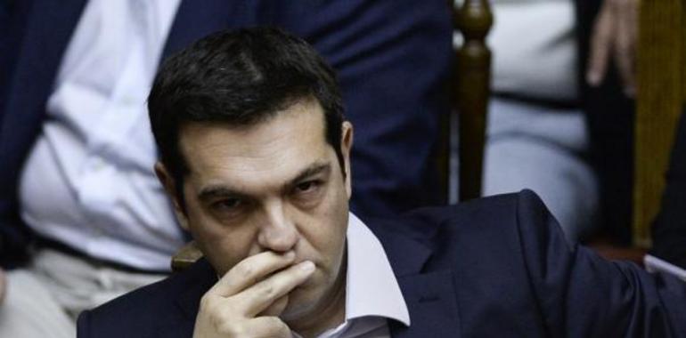 Tsipras announces resignation, calls for snap election  