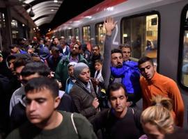 Calurosa bienvenida en Alemania a casi 10.000 refugiados