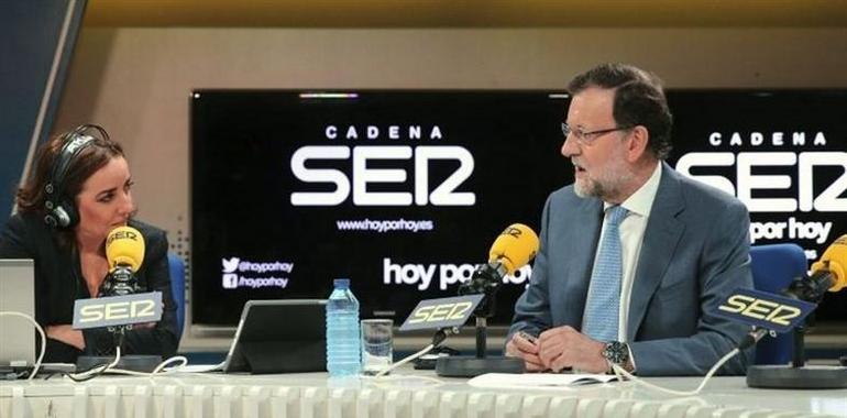 Rajoy cree que Santamaría va ser el so númberu dos al Congresu y va falar con Cospedal