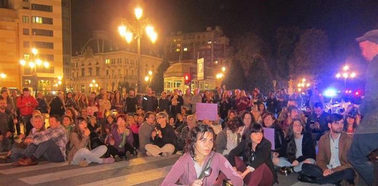 Concentraciones de repulsa por el feminicidio de Oviedo en ciudades de Asturias