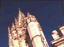 Misa en la Catedral por los socios fallecidos del Centro Asturiano de Oviedo