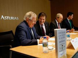 Javier Fernández vincula la cantera de emprendedores a los avances de la democracia